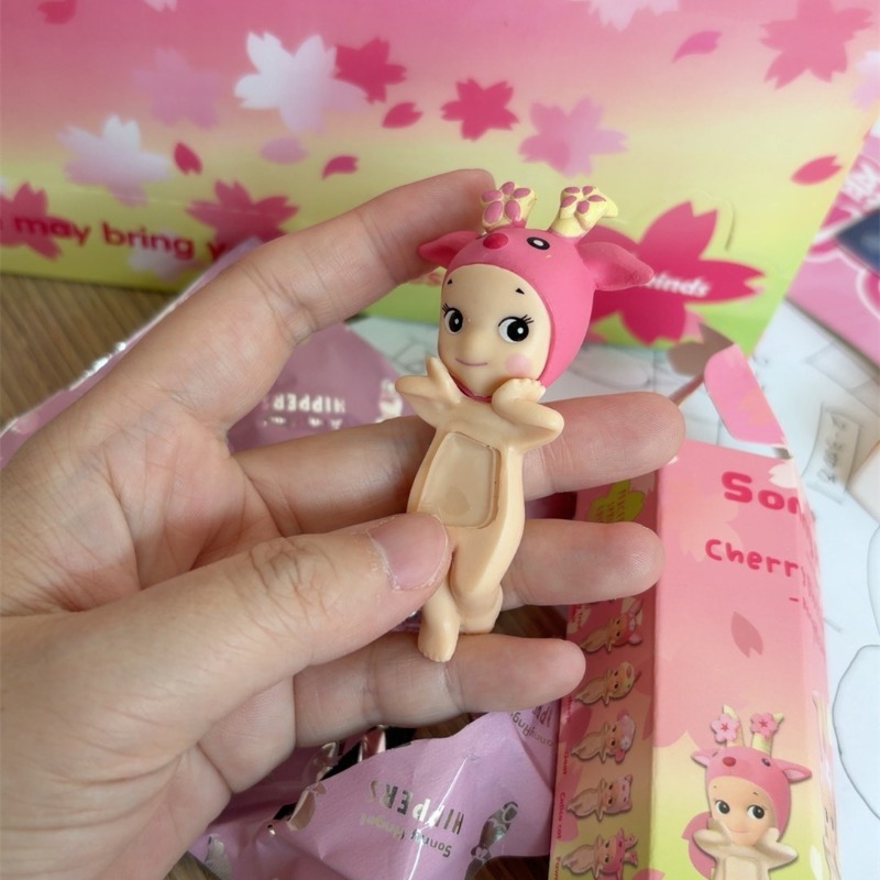 Miniaturowa lalka z serii Cher – Phone Accessories Sonny Angel recenzja i cena